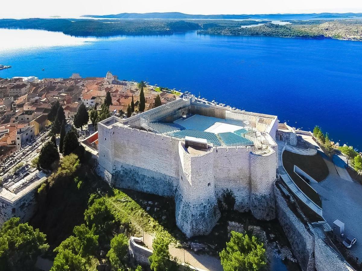 Appartement Apartman Sara à Šibenik Extérieur photo