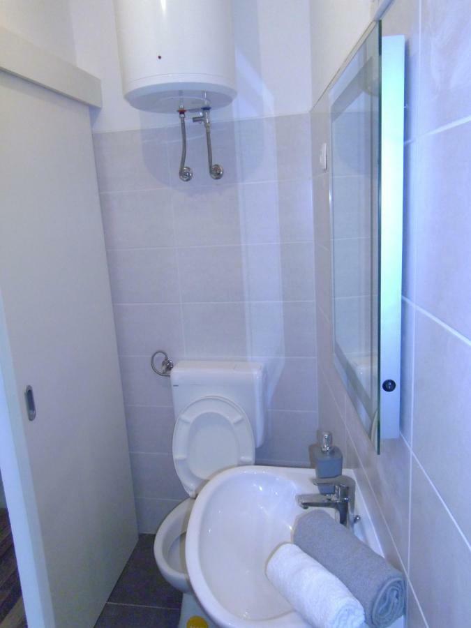 Appartement Apartman Sara à Šibenik Extérieur photo