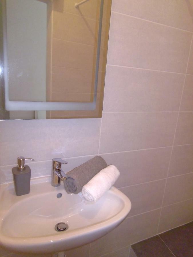Appartement Apartman Sara à Šibenik Extérieur photo