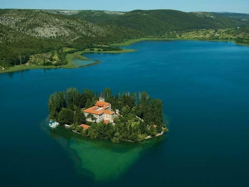 Appartement Apartman Sara à Šibenik Extérieur photo