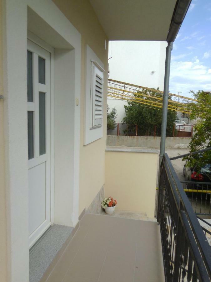 Appartement Apartman Sara à Šibenik Extérieur photo