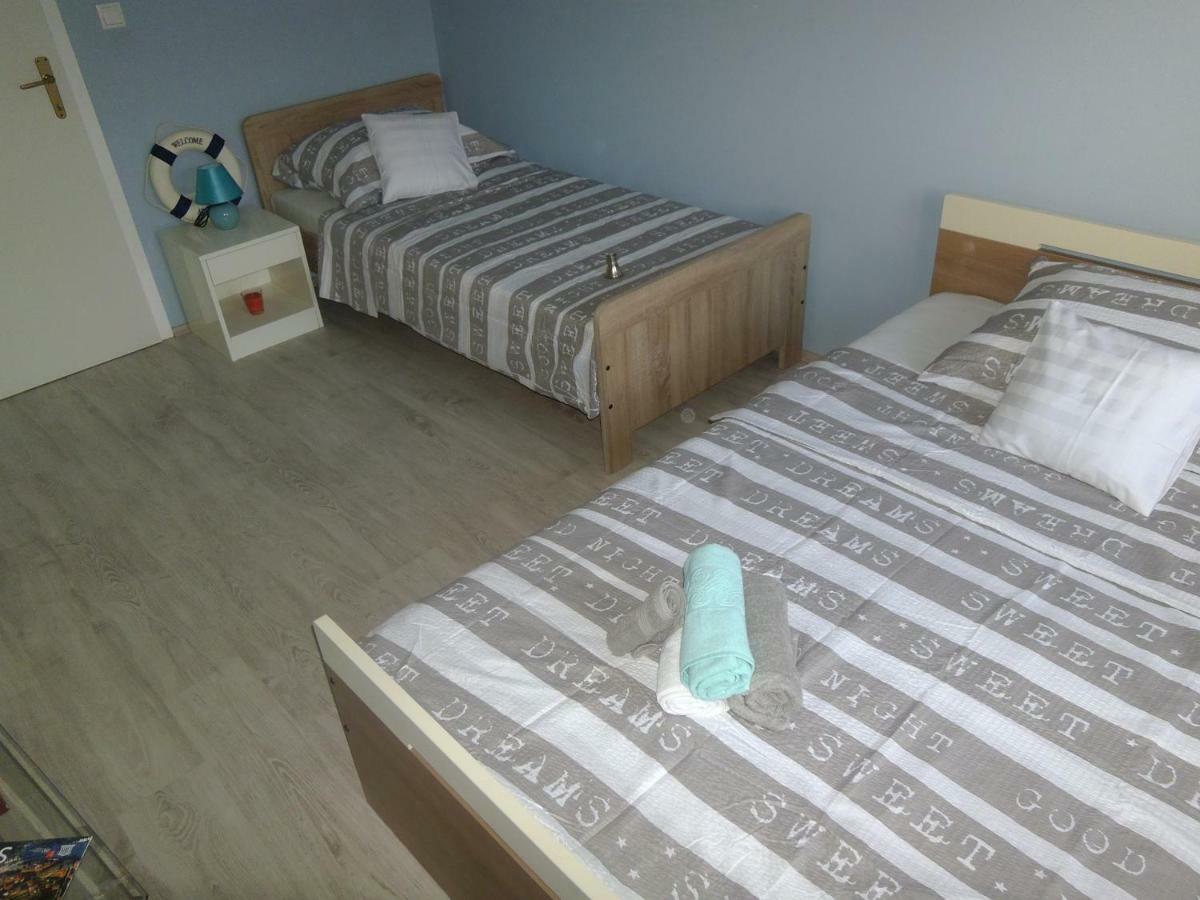 Appartement Apartman Sara à Šibenik Extérieur photo