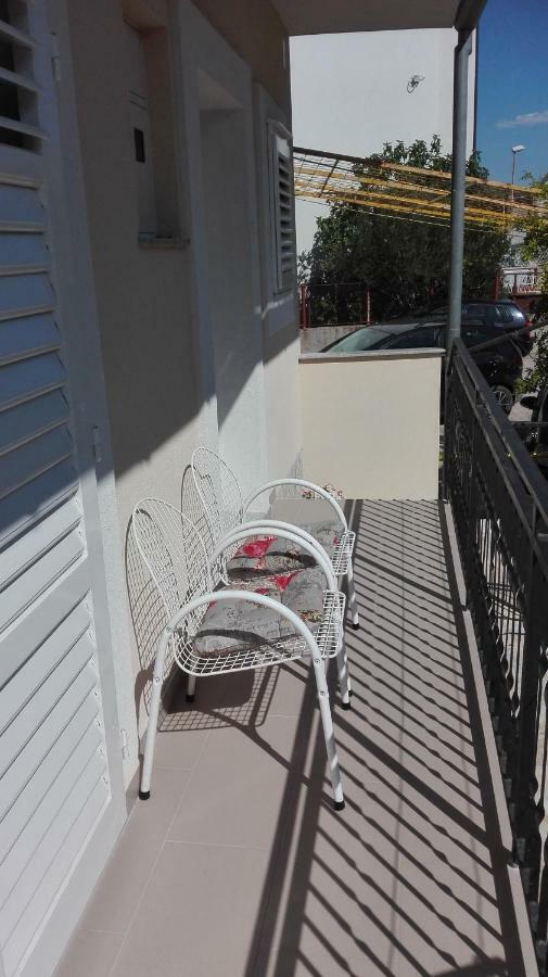 Appartement Apartman Sara à Šibenik Extérieur photo