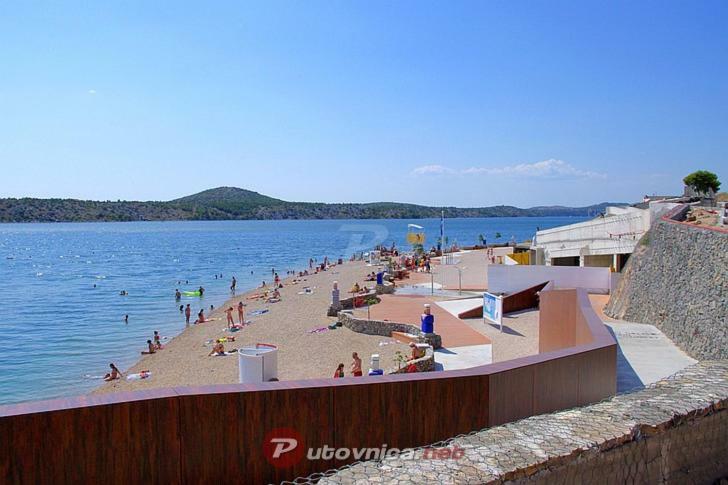 Appartement Apartman Sara à Šibenik Extérieur photo