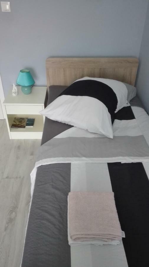Appartement Apartman Sara à Šibenik Extérieur photo