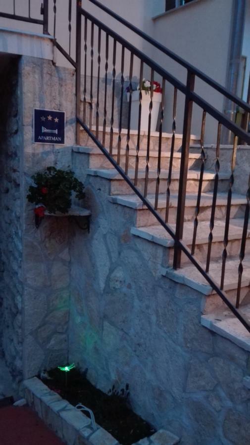 Appartement Apartman Sara à Šibenik Extérieur photo