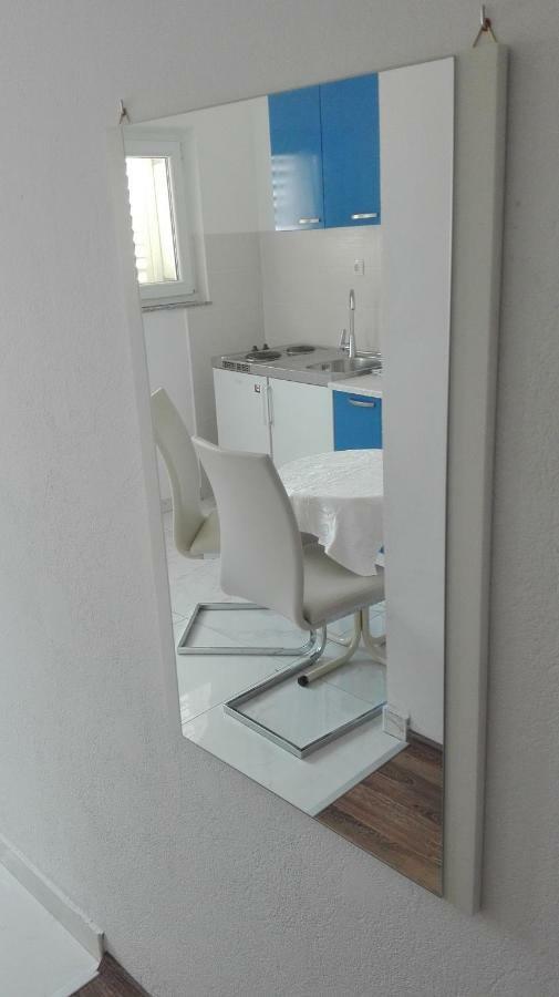 Appartement Apartman Sara à Šibenik Extérieur photo